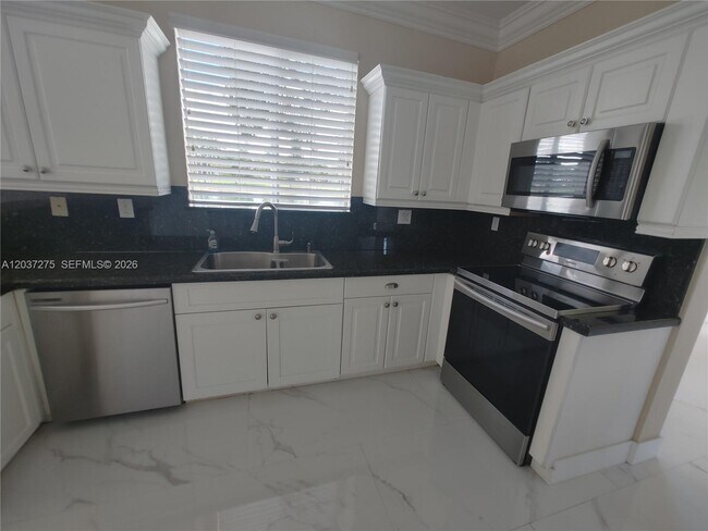 Building Photo - 21872 SW 95th Pl