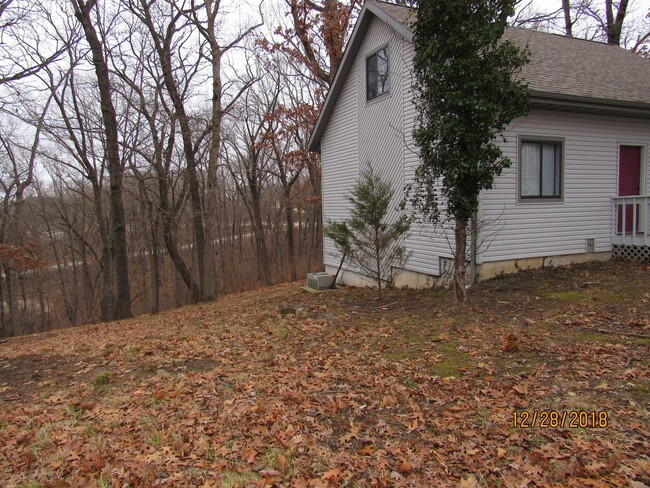 Building Photo - 3 bedroom home in Lake Ozark