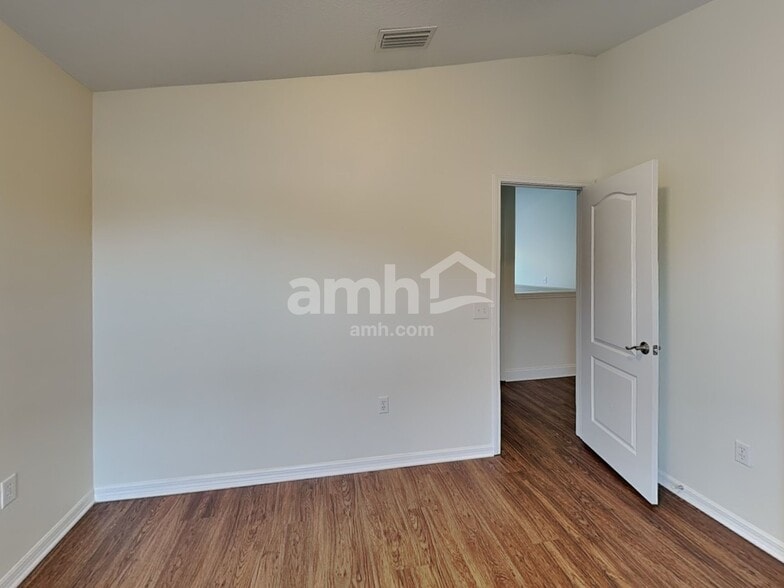 Building Photo - 12646 Evington Point Dr