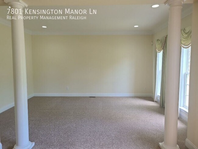 Building Photo - 7801 Kensington Manor Ln