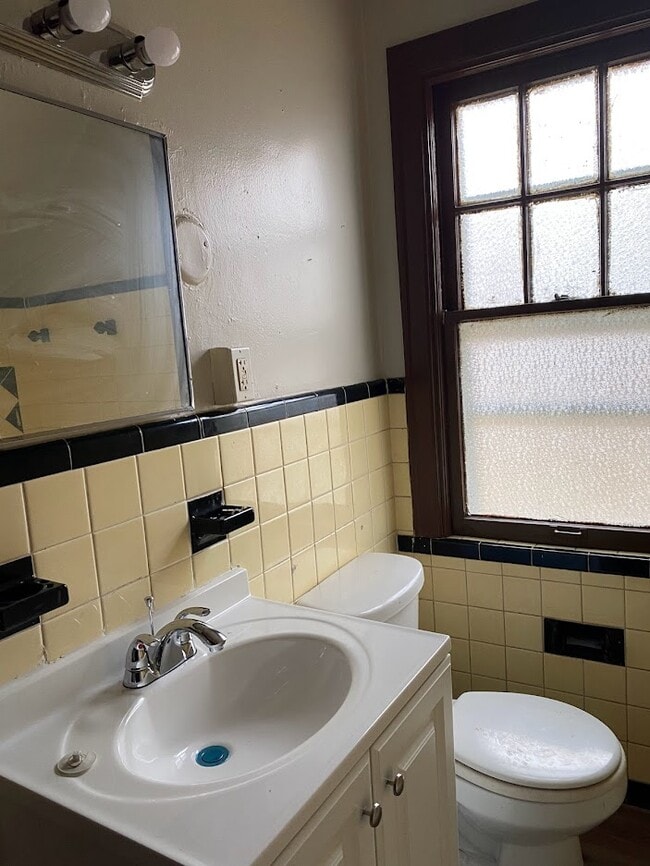 Building Photo - 4218 Edgewood Blvd