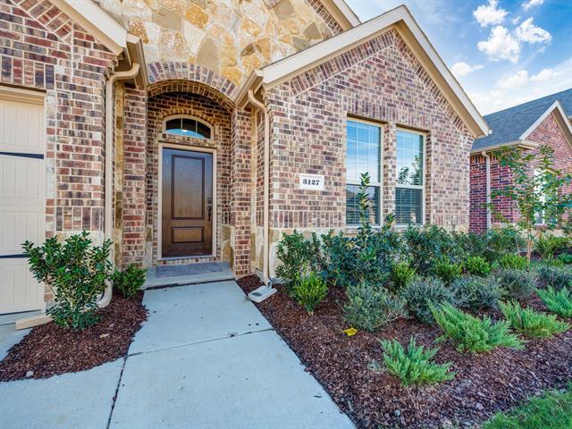 Building Photo - 3127 Maverick Dr