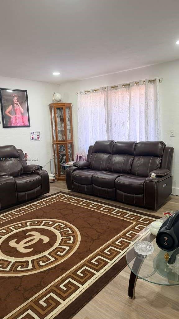 Building Photo - 673 W 30th St