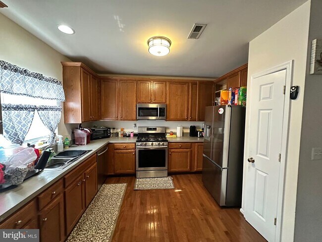 Building Photo - 105 Galway Ln