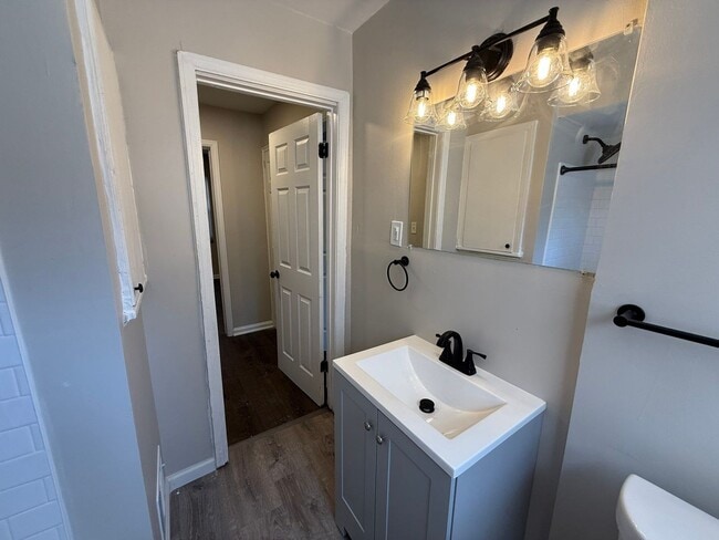 Building Photo - Renovated 3-Bedroom Home – We Welcome Sect...