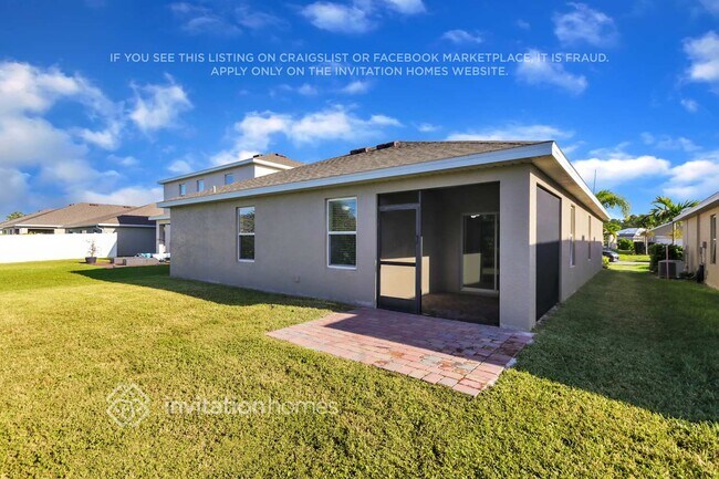 Building Photo - 3310 Acapulco Cir