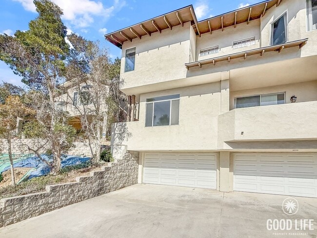 Primary Photo - Stunning 2B/2.5BA Townhome in Mission Hill...