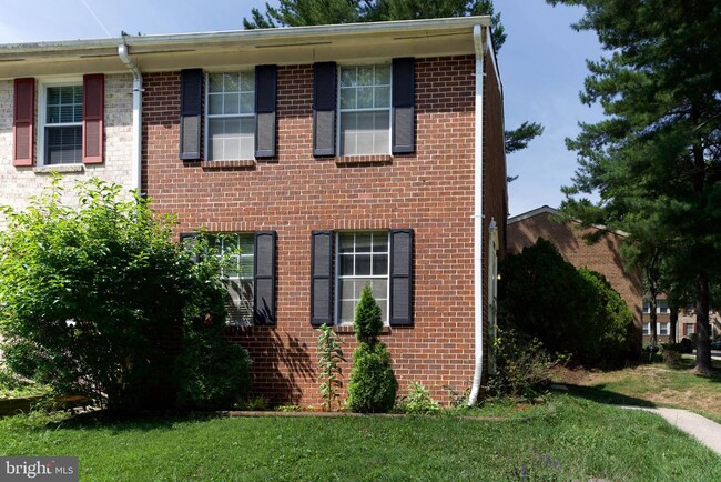 Building Photo - 9073 Lambskin Ln
