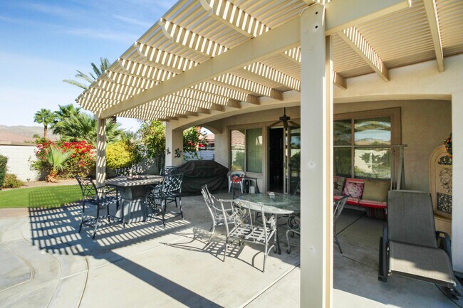 Building Photo - 40433 Corte San Carlos