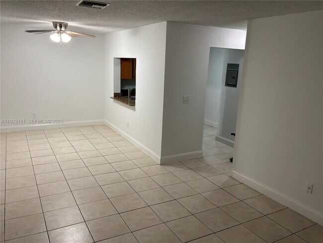 Building Photo - 6051 10th Ave N