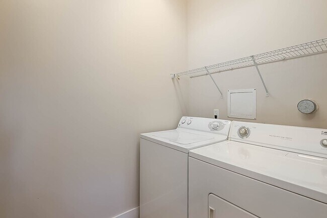 Building Photo - The Grove