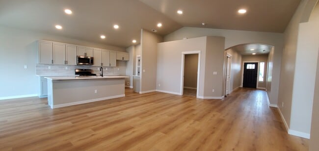 Building Photo - 10109 W Novato Dr