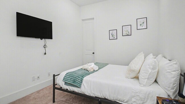 Building Photo - 2802 Tierwester St