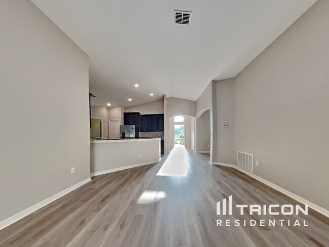 Building Photo - 16668 Myrtle Sand Dr