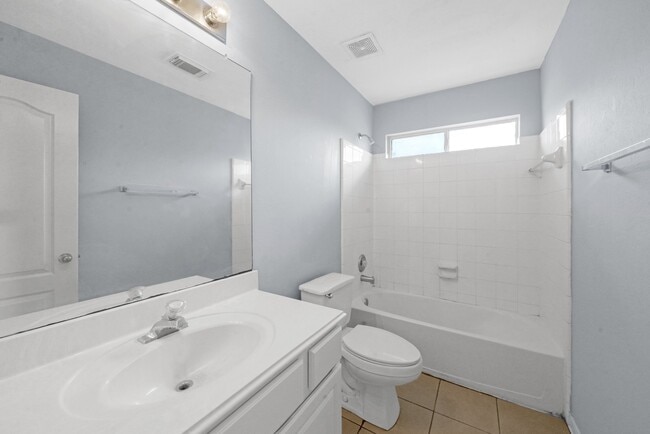 Building Photo - 17610 Forest Haven Trail