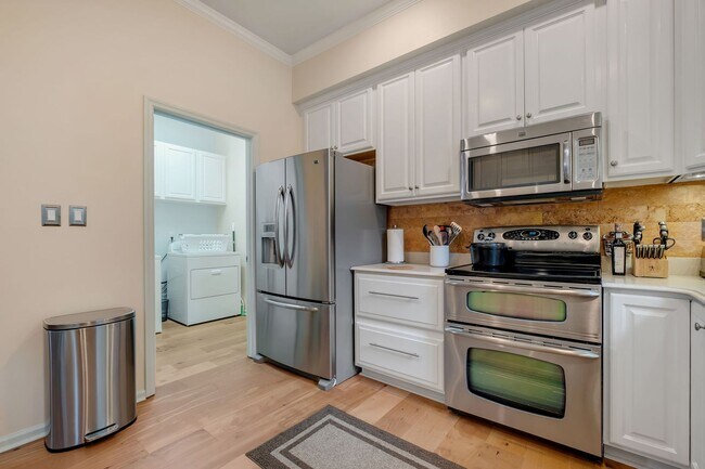 Building Photo - 3440 Jonathan Landing Dr