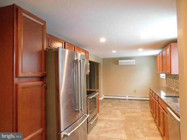 Building Photo - 747 Churchville Rd