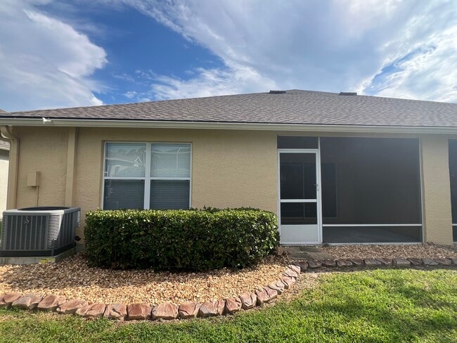 Building Photo - 31849 Turkeyhill Dr