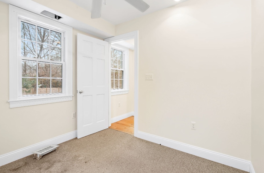 Building Photo - 35 Water St