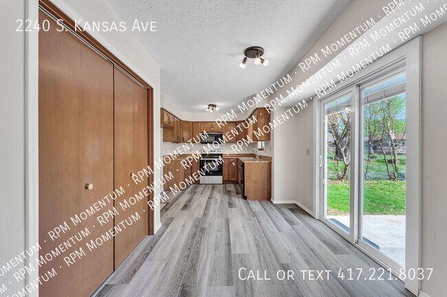 Building Photo - 3 Bedroom 2 Bath Home in SW Springfield!