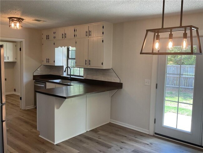 Building Photo - 2452 Kilgore Rd