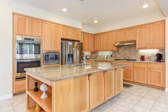 Building Photo - Breath-Taking 4/3. Backyard Oasis w/4 Car Garage!  Please read ad for viewings!