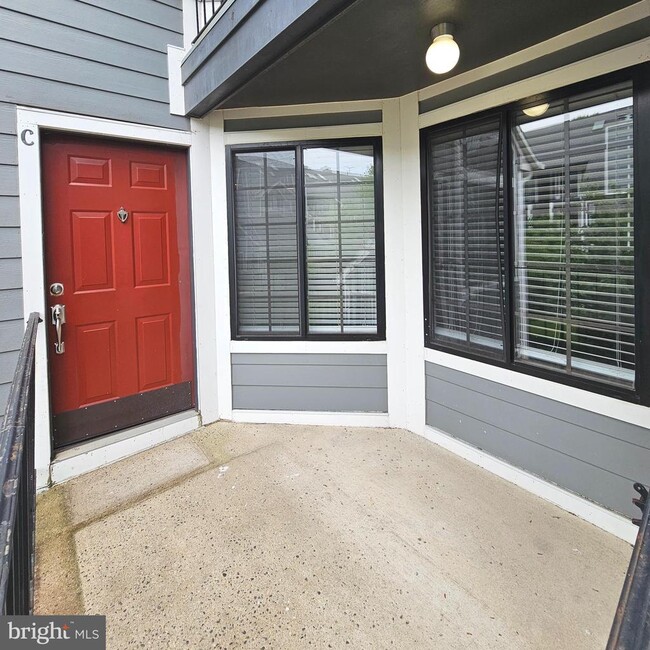Building Photo - 7009 Birkenhead Pl