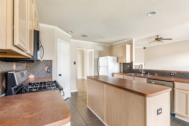 Building Photo - 4914 Winding Timbers Cir