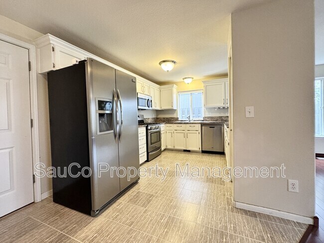 Building Photo - 951 SW 208th Pl