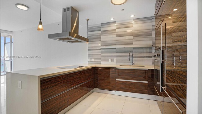 Building Photo - 1100 Biscayne Blvd