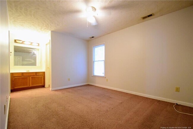 Building Photo - 6475 Applewhite Rd