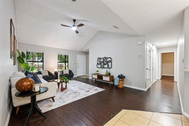 Building Photo - 2306 Alimony Cove