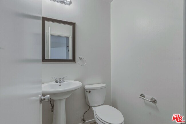 Building Photo - 2701 Kansas Ave