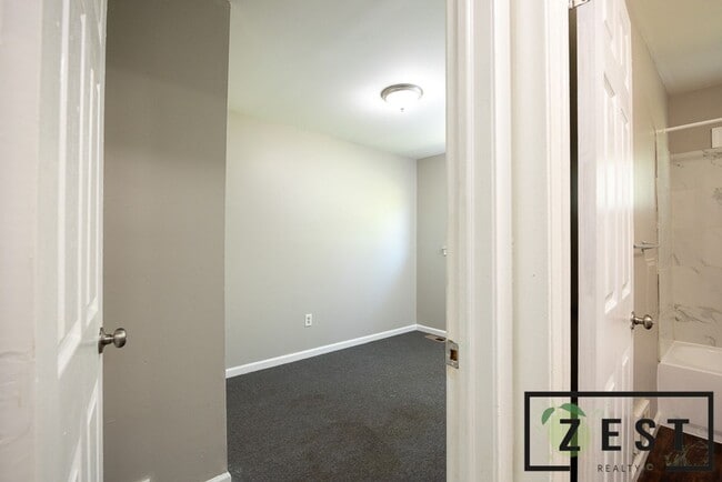 Building Photo - OPEN HOUSE 1/22! 4PM-4:30PM! 3 BED 1 BATH HOME