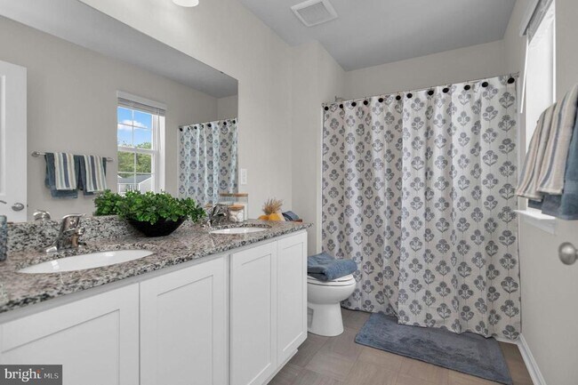Building Photo - 3148 White Tail Dr