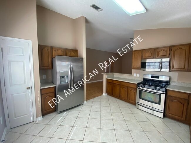 Building Photo - 4032 Leesway Cir