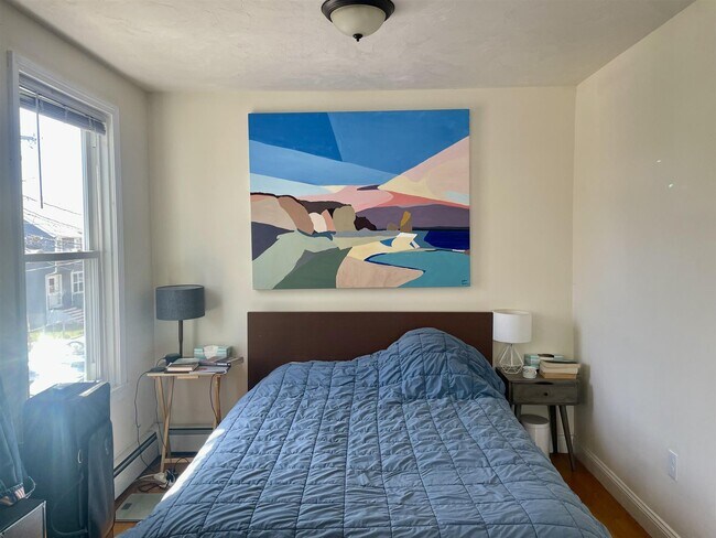 Building Photo - 389 Columbia St