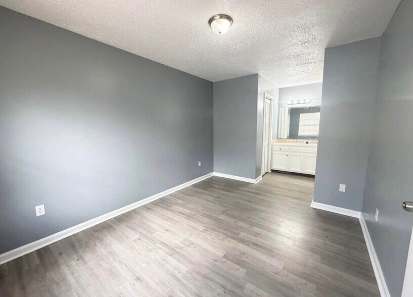 Building Photo - 3515 Yorkfield Dr