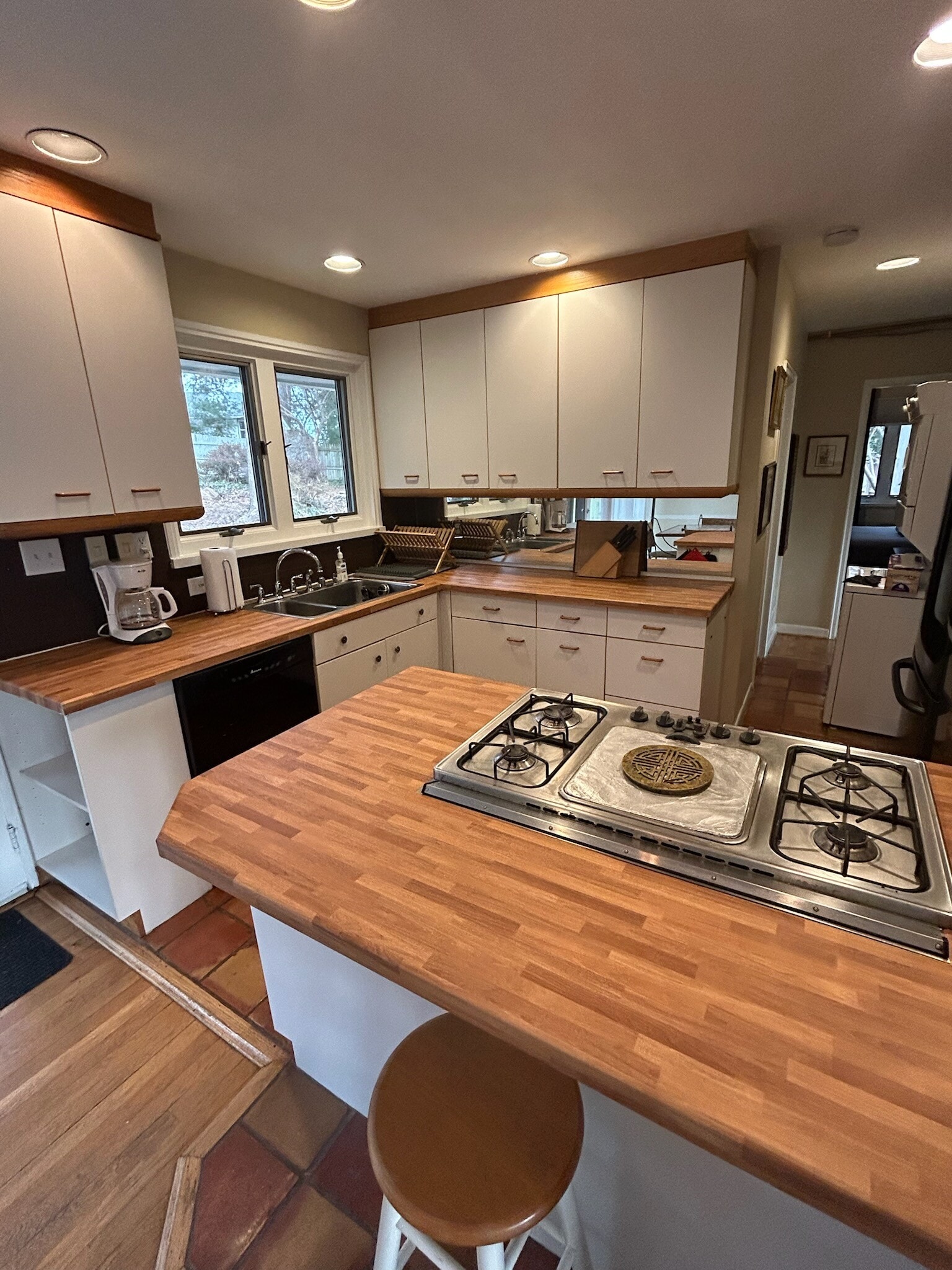 Building Photo - 6009 Grosvenor Ln