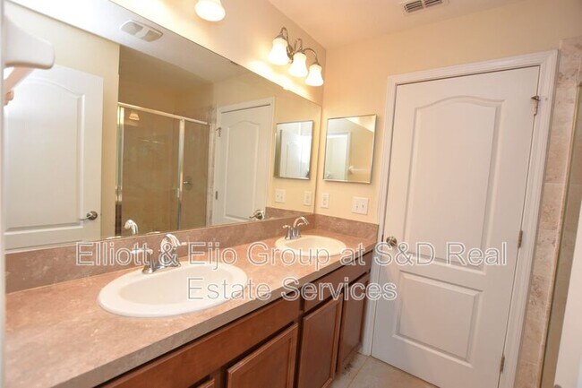Building Photo - 4052 Mountain Chestnut Way