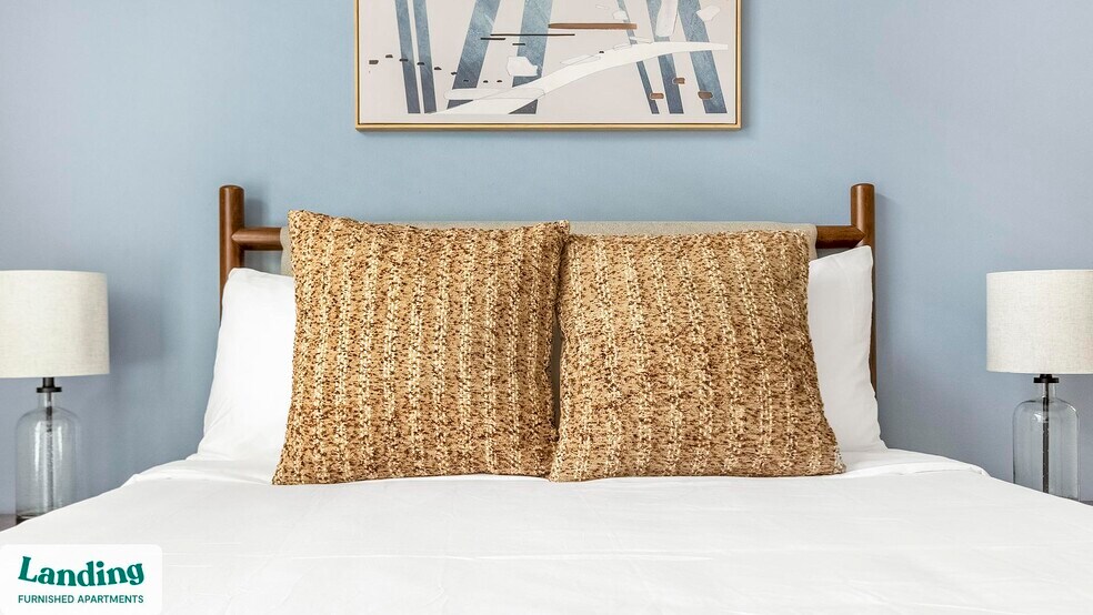 Building Photo - 4050 W Pine Blvd