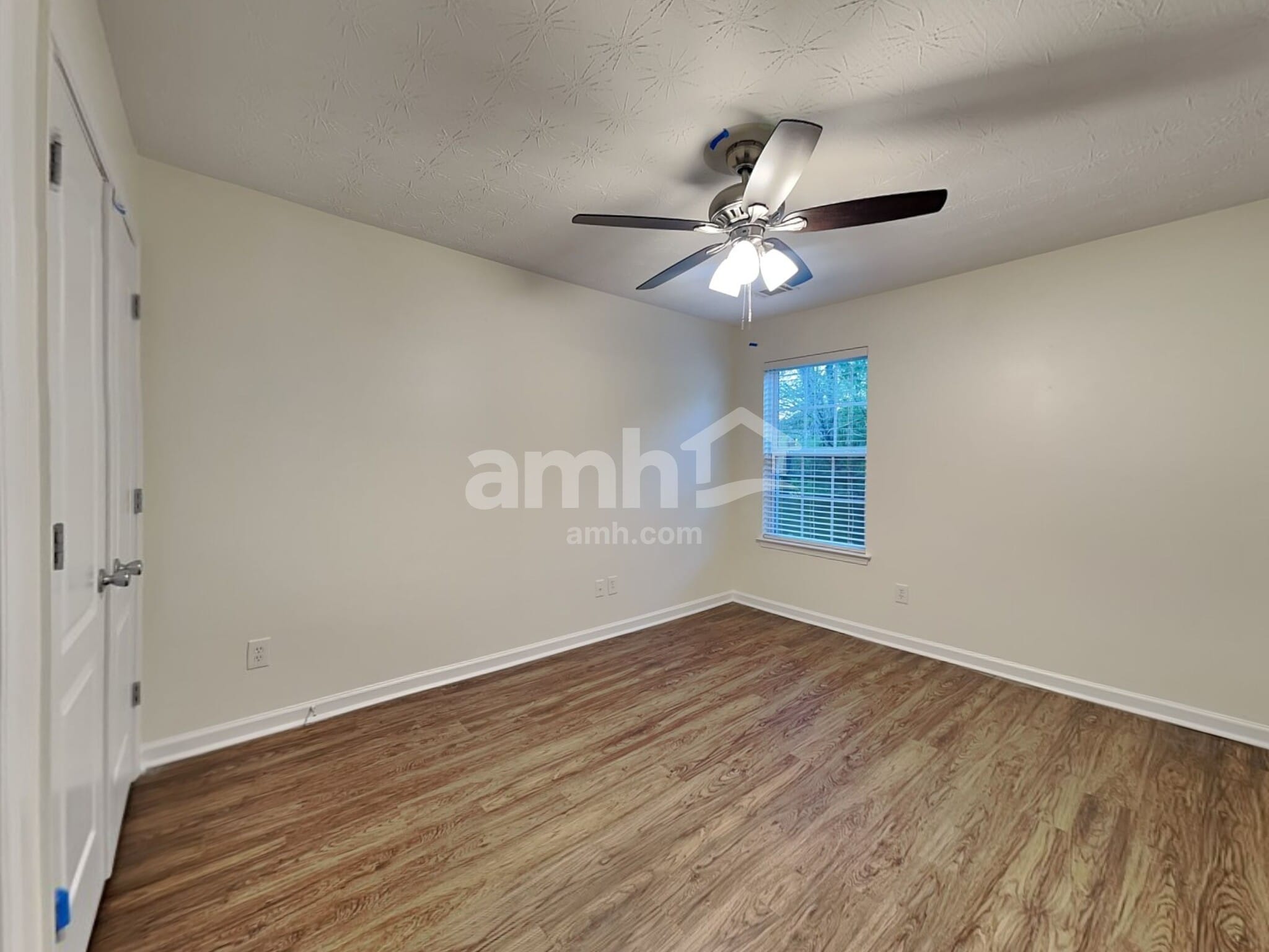 Building Photo - 247 River Pass Ct NE