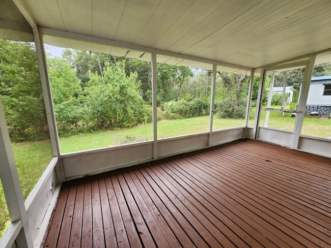 Building Photo - 654 SE 128th Ave