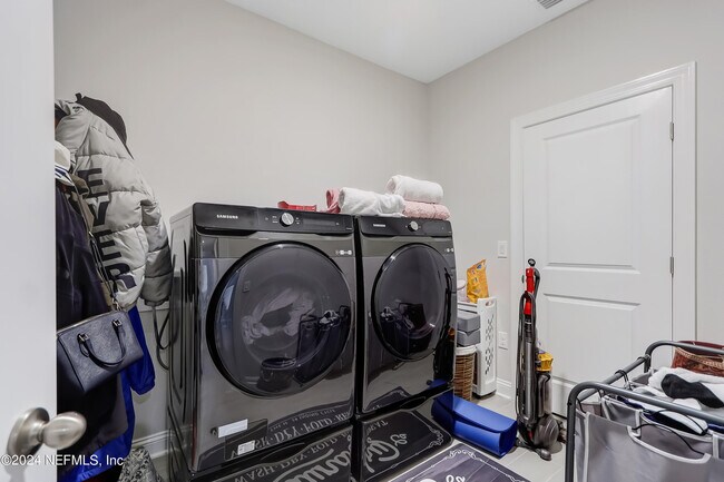 Building Photo - 295 Morning Mist Ln