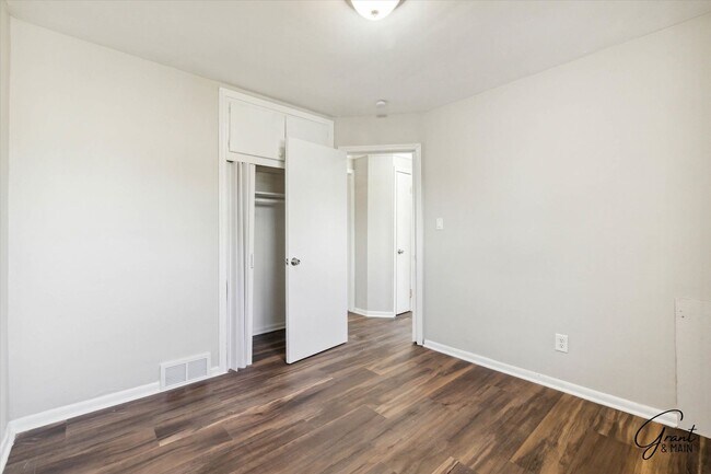 Building Photo - 15470/15472 Greenfield - Vibe Real Estate Investments LLC