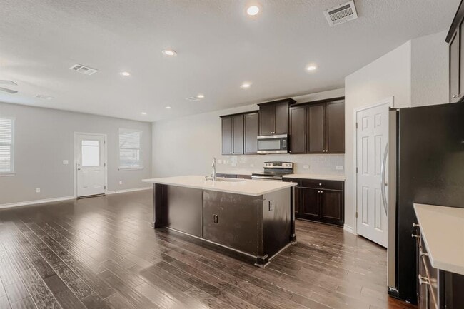 Building Photo - 173 Flexus Ln