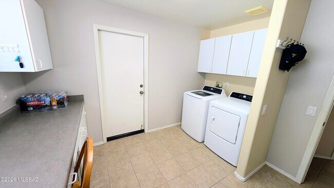 Building Photo - 38774 S Desert Bluff Dr