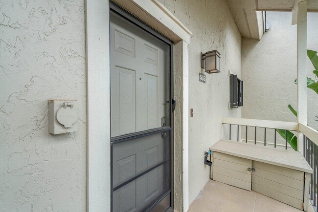 Building Photo - 11863 Wimbledon Cir