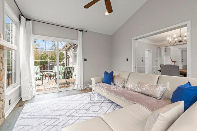 Building Photo - 2 Heather Ln