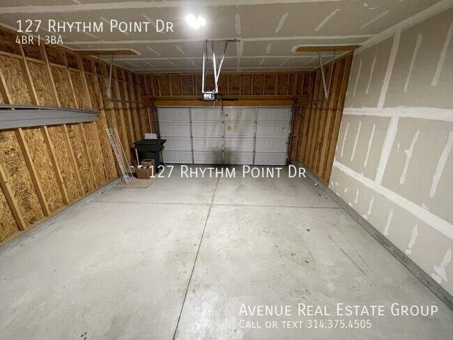 Building Photo - 127 Rhythm Point Dr